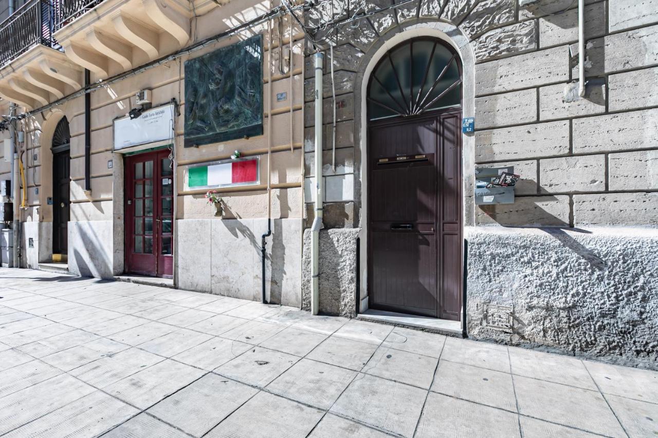 La Casa Di Martina - Palermo Central Apartments Luaran gambar
